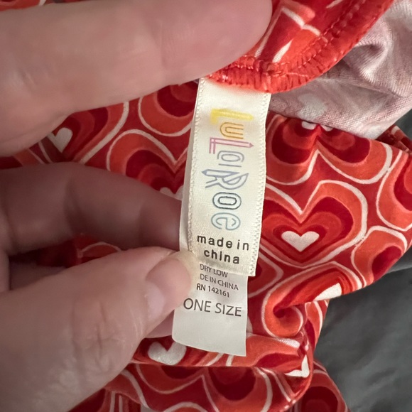LuLaRoe OS Valentine's Stacked Hearts Red Pink White Leggings Love Soft Classic - Picture 3 of 4